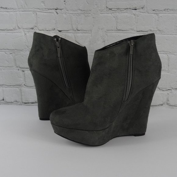 🆕 Michael Antonio Cane Grey Suede Wedge Bootie - Picture 3 of 10